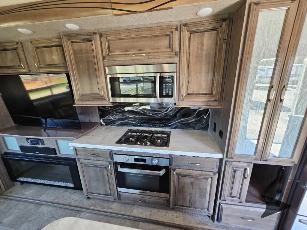 2020 Forest River Cedar Creek Champagne Edition 38EL, Photos photo 27