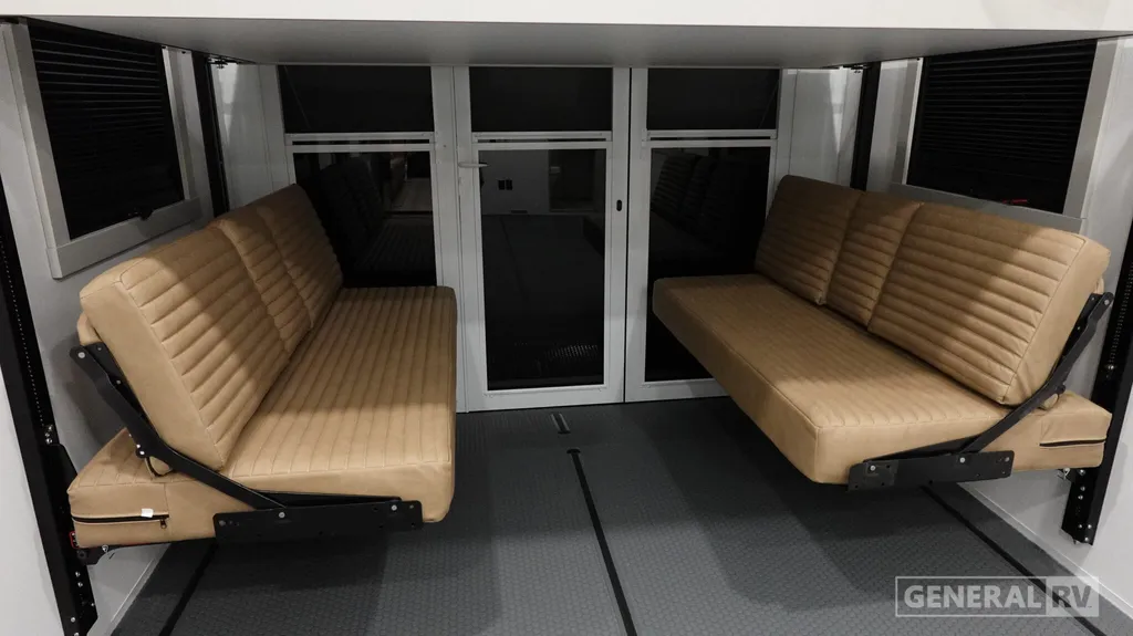 2026 Brinkley Model G 4000, Photos photo 36