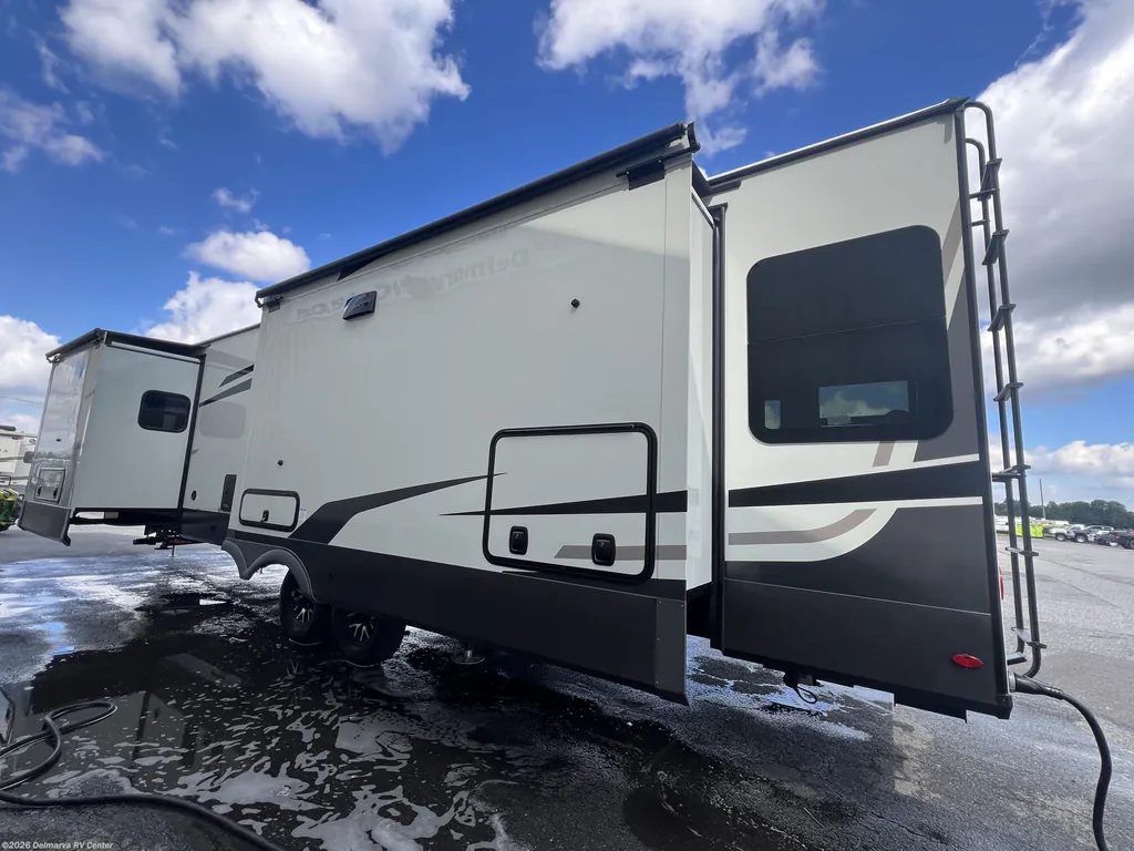 2027 Forest River Rockwood Signature 8392RL, Photos photo 5