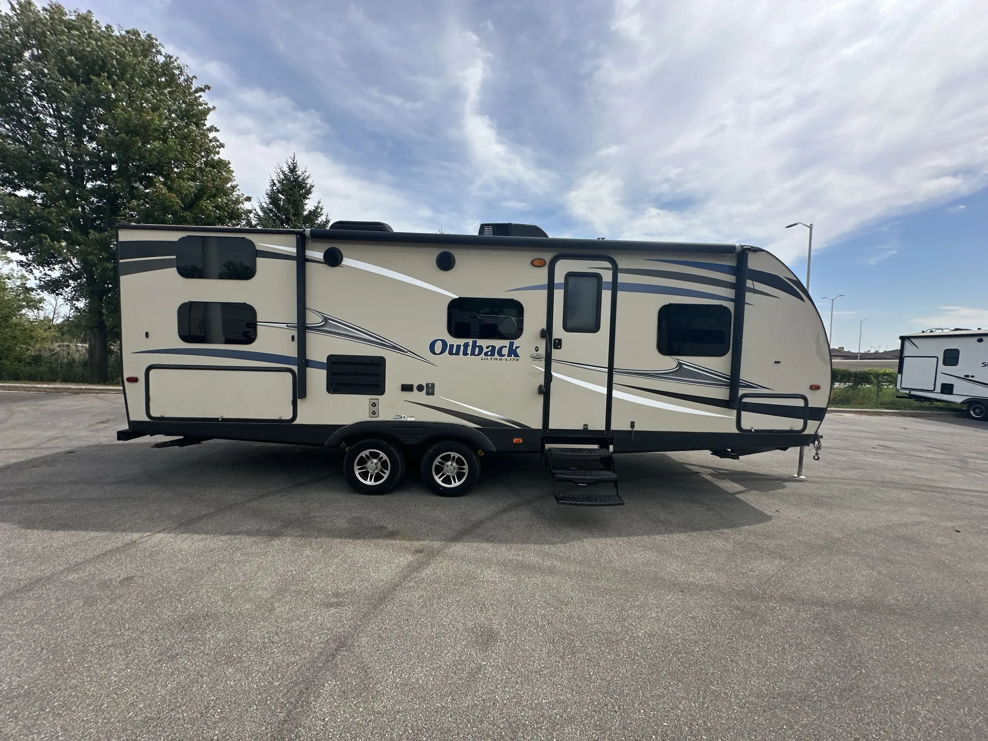 2016 Keystone Outback Ultra-Lite 255UBH — living area main