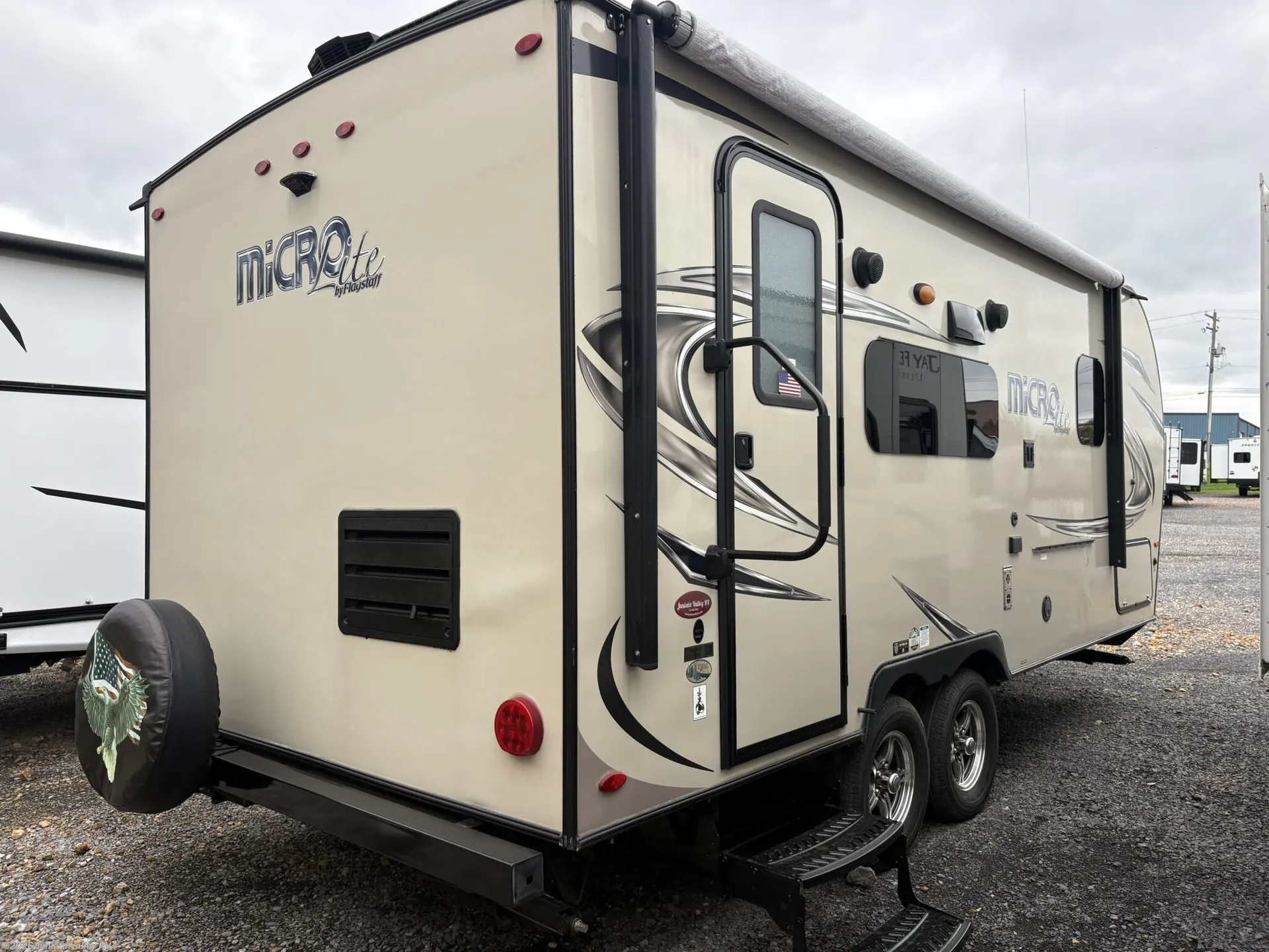 2019 Forest River Flagstaff Micro Lite 21FBRS — Photo 5