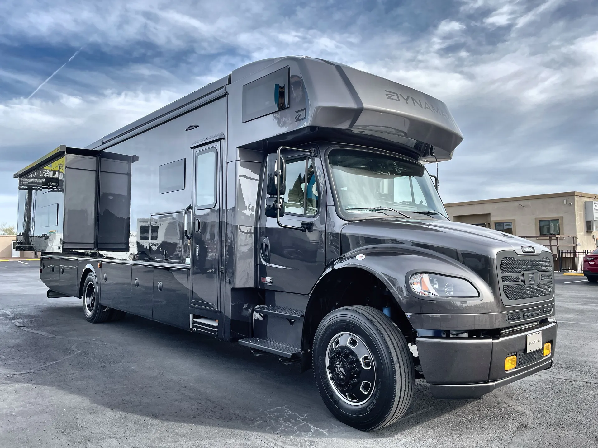 2026 dynamax Dx3 37BD - Photo 2