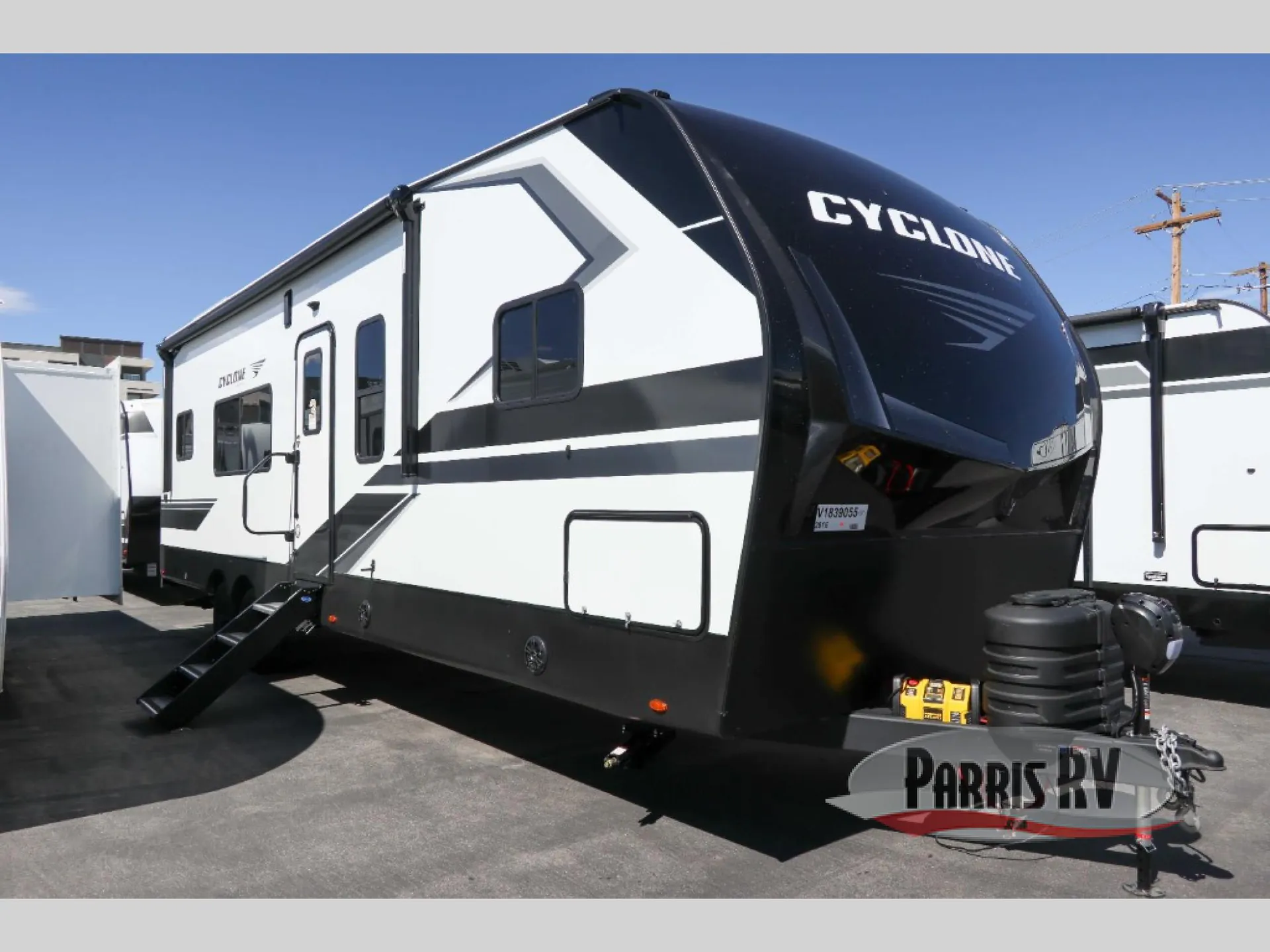 2027 Heartland Cyclone 2816 - Photo 2