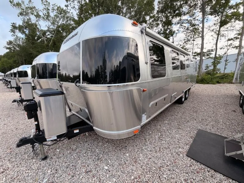 2026 Airstream Flying Cloud 30FB Bunk - Photo 4