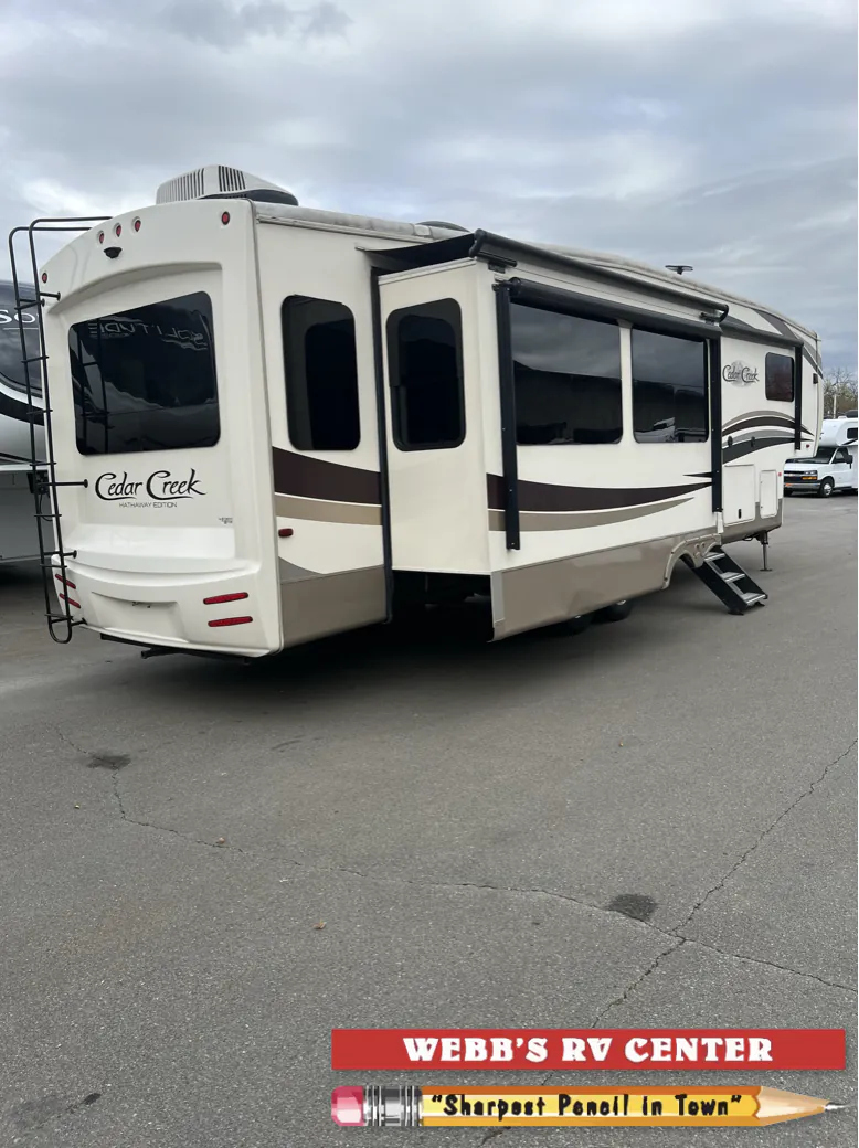 2018 Forest River Cedar Creek Hathaway Edition 36CK2 — Photo 6