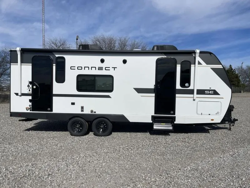 2026 KZ Connect SE 221RK - Photo 4