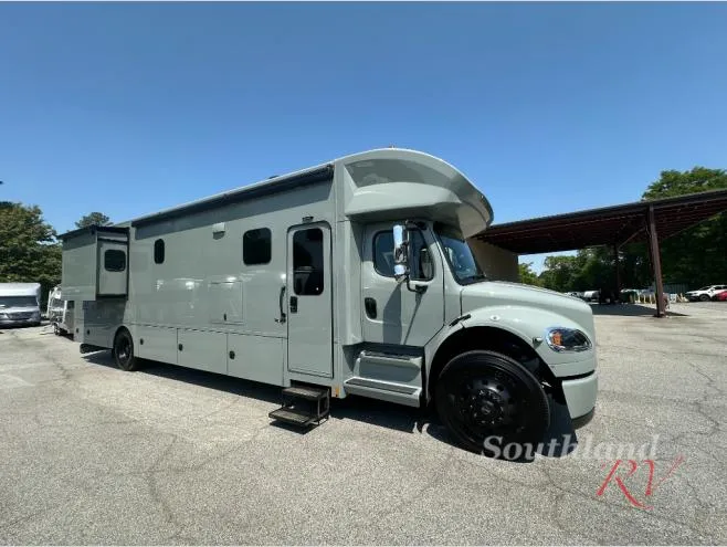 2026 Renegade RV Verona 40VRB - Photo 2