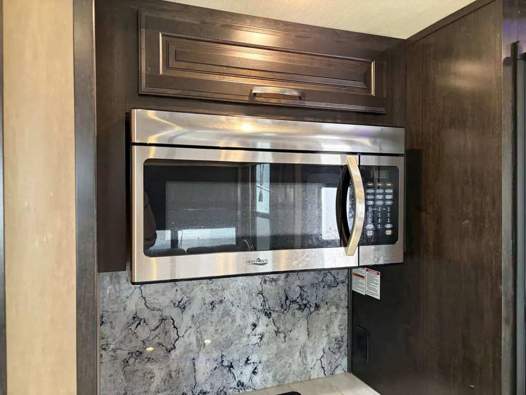 2017 Grand Design Momentum 397TH, Photos photo 17