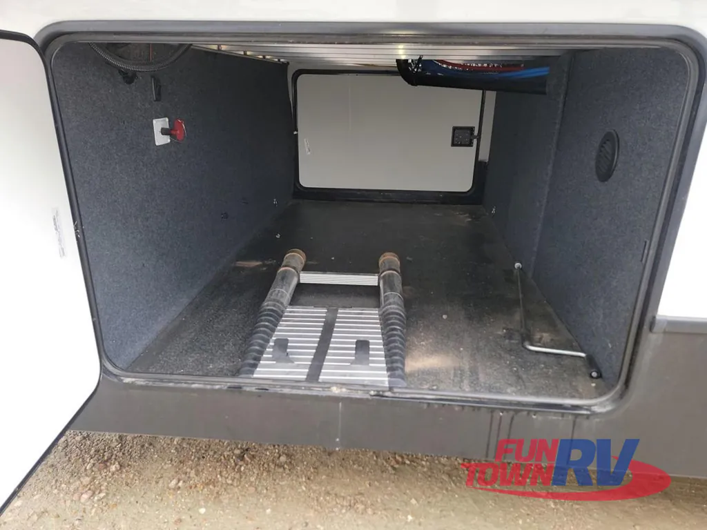2023 Forest River Cardinal Luxury 380RLX, Photos photo 10