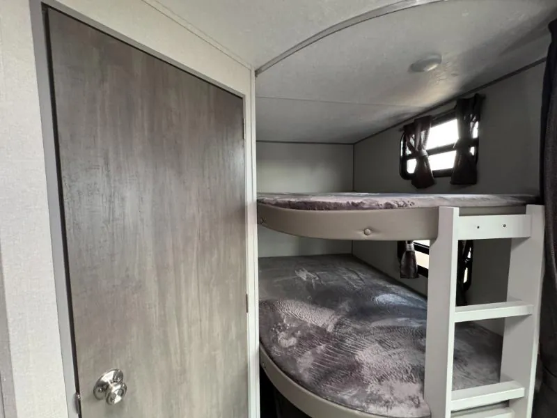 2026 Coachmen Catalina Legacy Edition 273DBHCK, Photos photo 18