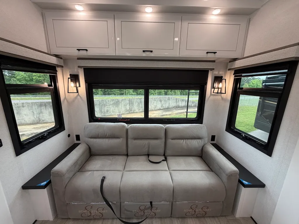 2026 Jayco Pinnacle 36FBTS, Photos photo 22