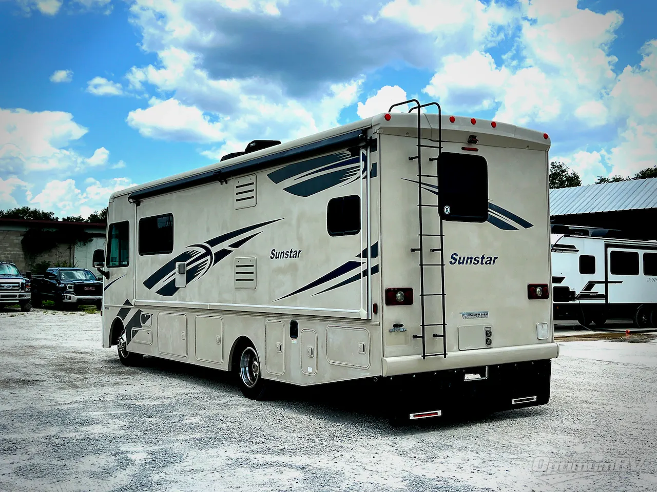 2017 Winnebago Sunstar 29V - Photo 4