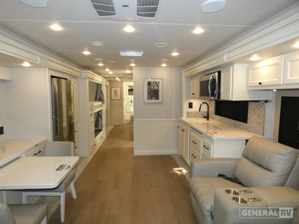 2026 Tiffin Byway 38 BL - Photo 3