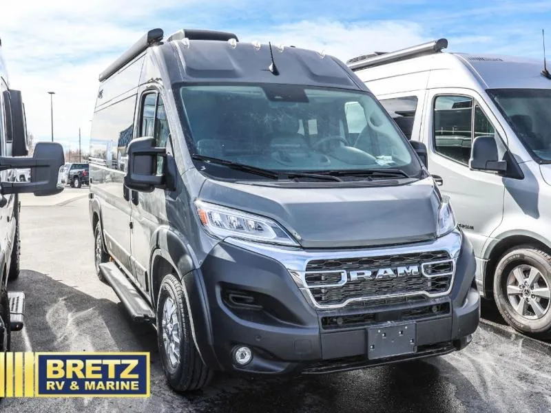 2026 Thor Motor Coach Rize 18M - Photo 2