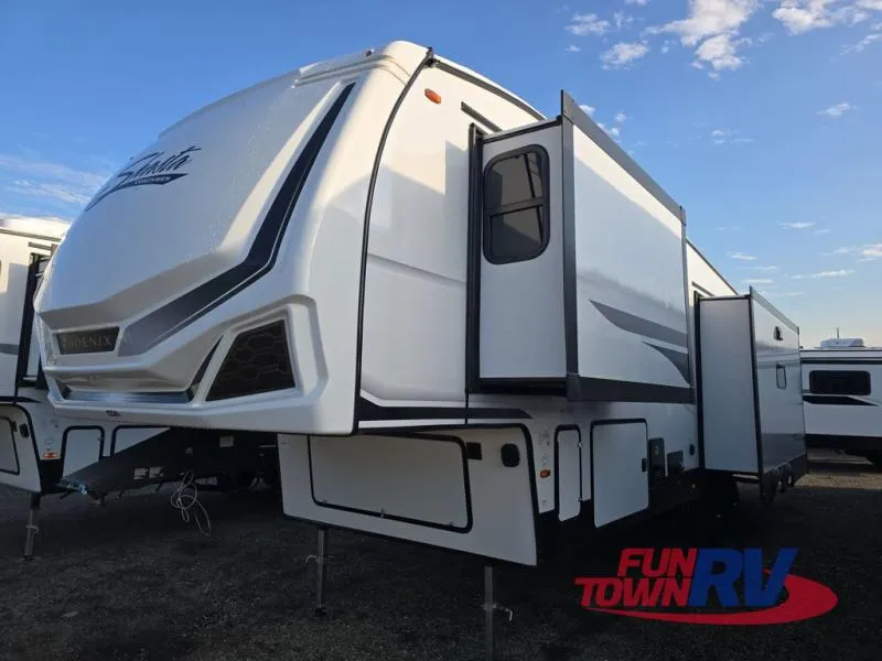 2026 Shasta Phoenix 336RL - Photo 4