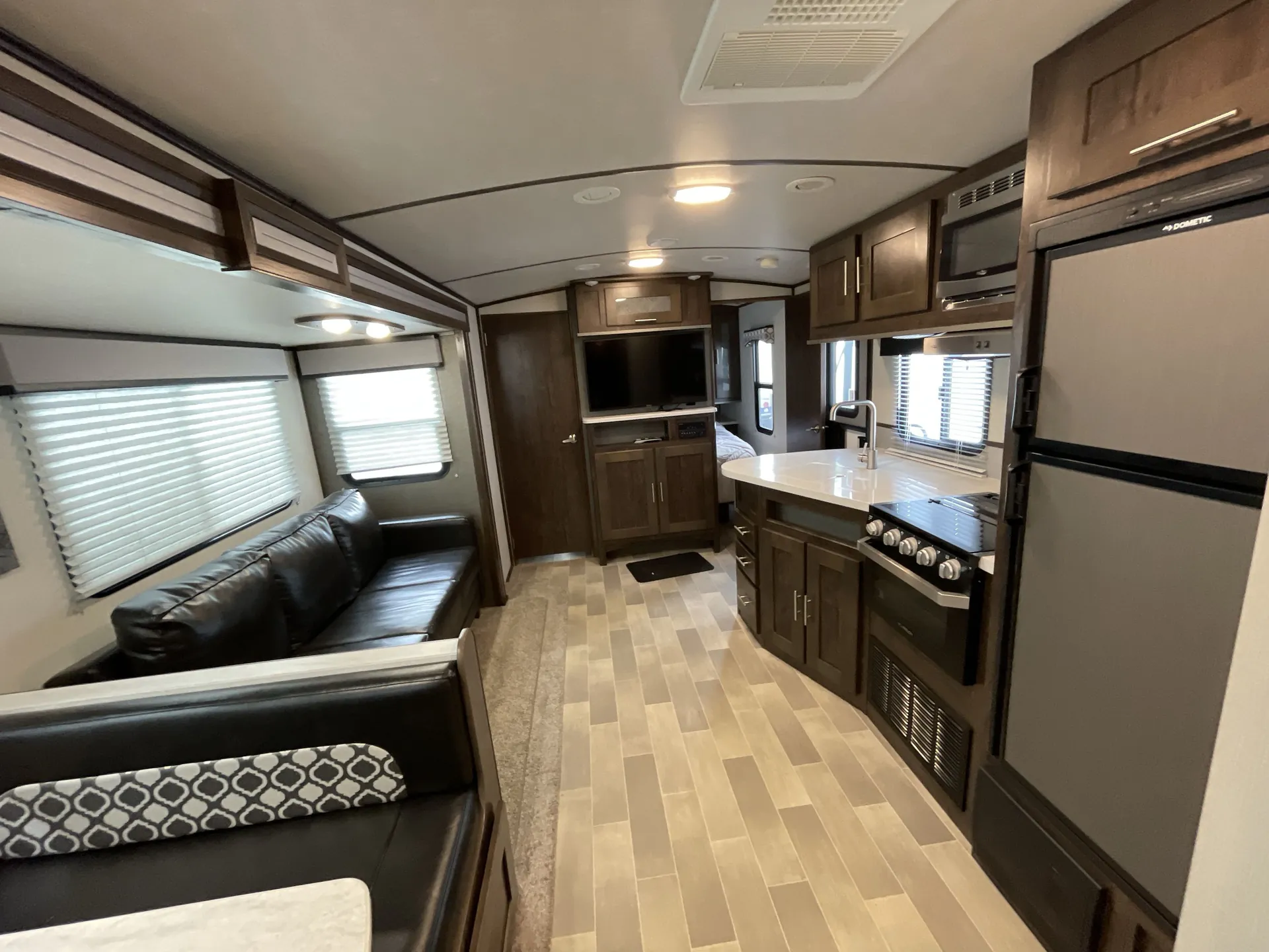 2019 Cruiser RV Radiance 30DS — living area main