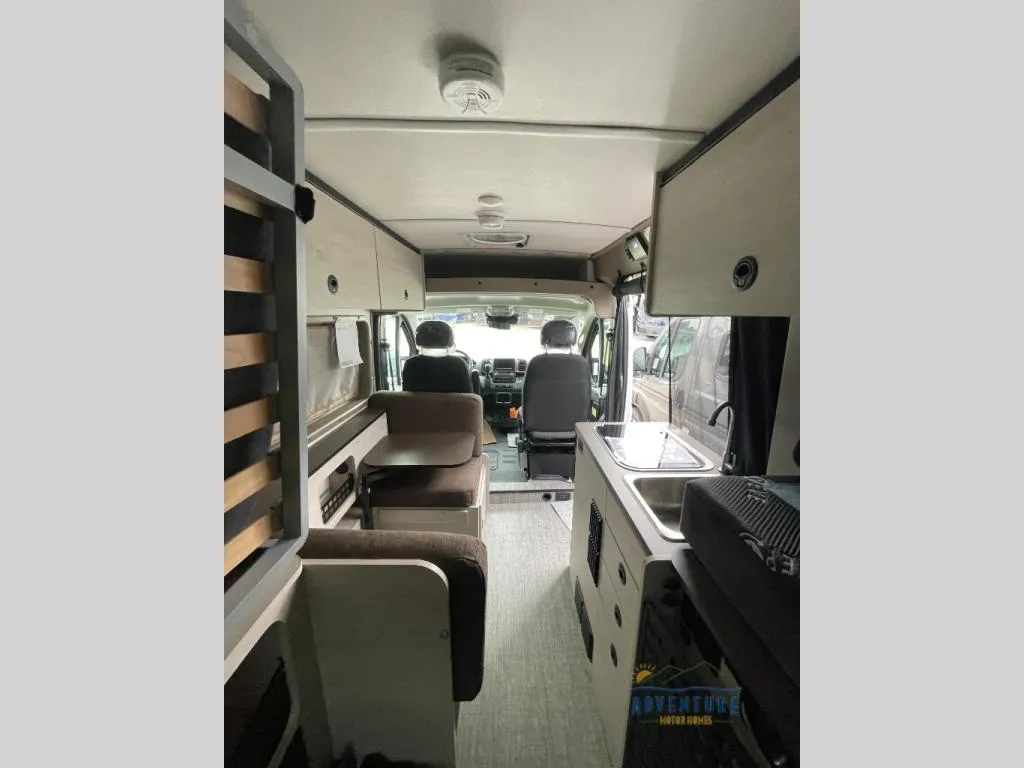 2027 Winnebago Solis Pocket 36A - Photo 4