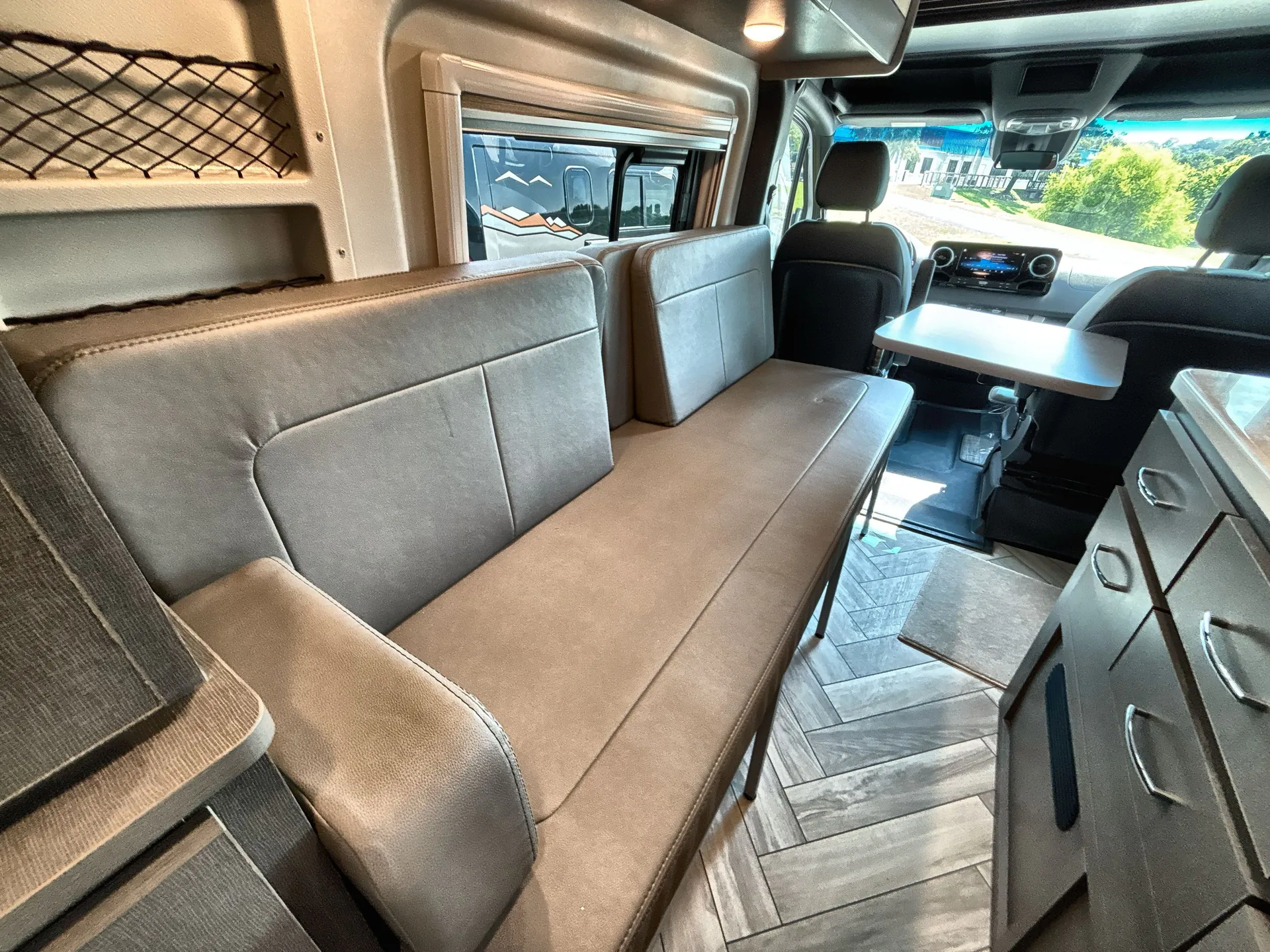 2024 Thor Motor Coach Sanctuary 19R — living area main