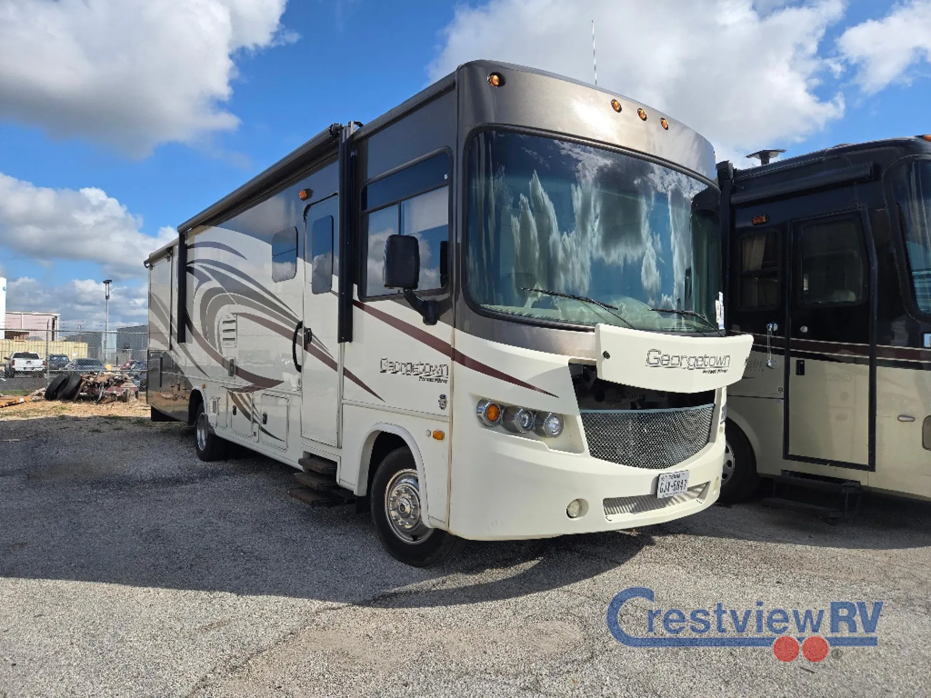 2015 Forest River Georgetown 335DS - Photo 4