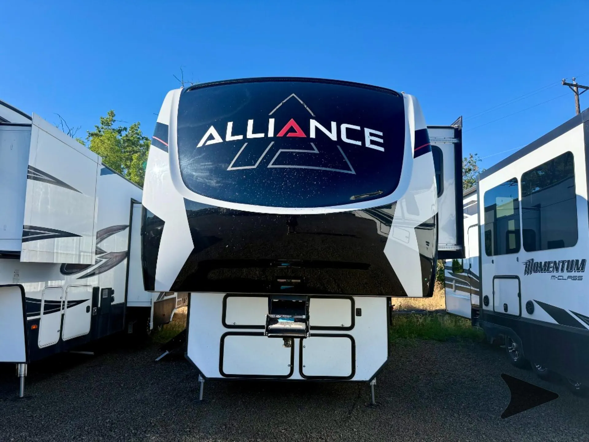 2021 Alliance RV Valor 40V13 - Photo 3