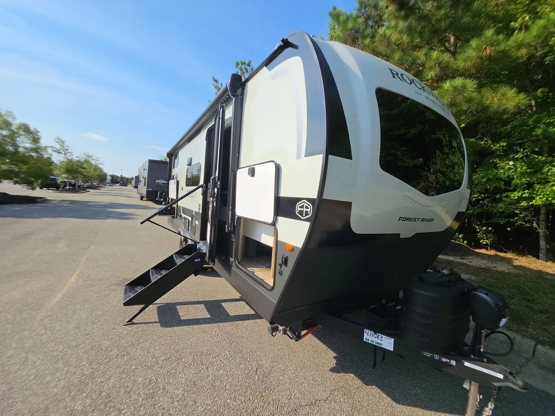 2027 Forest River Rockwood Mini Lite 2509S — campside