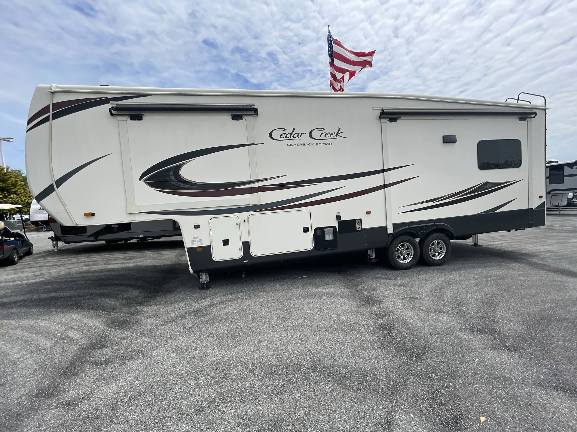2020 Forest River Cedar Creek Silverback 29RW - Photo 2