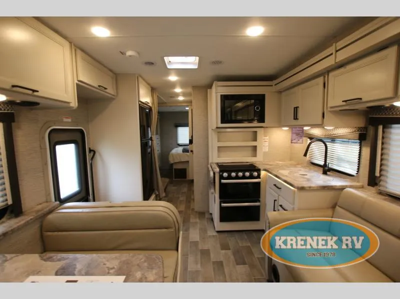 2022 Thor Motor Coach Chateau 30D - Photo 3