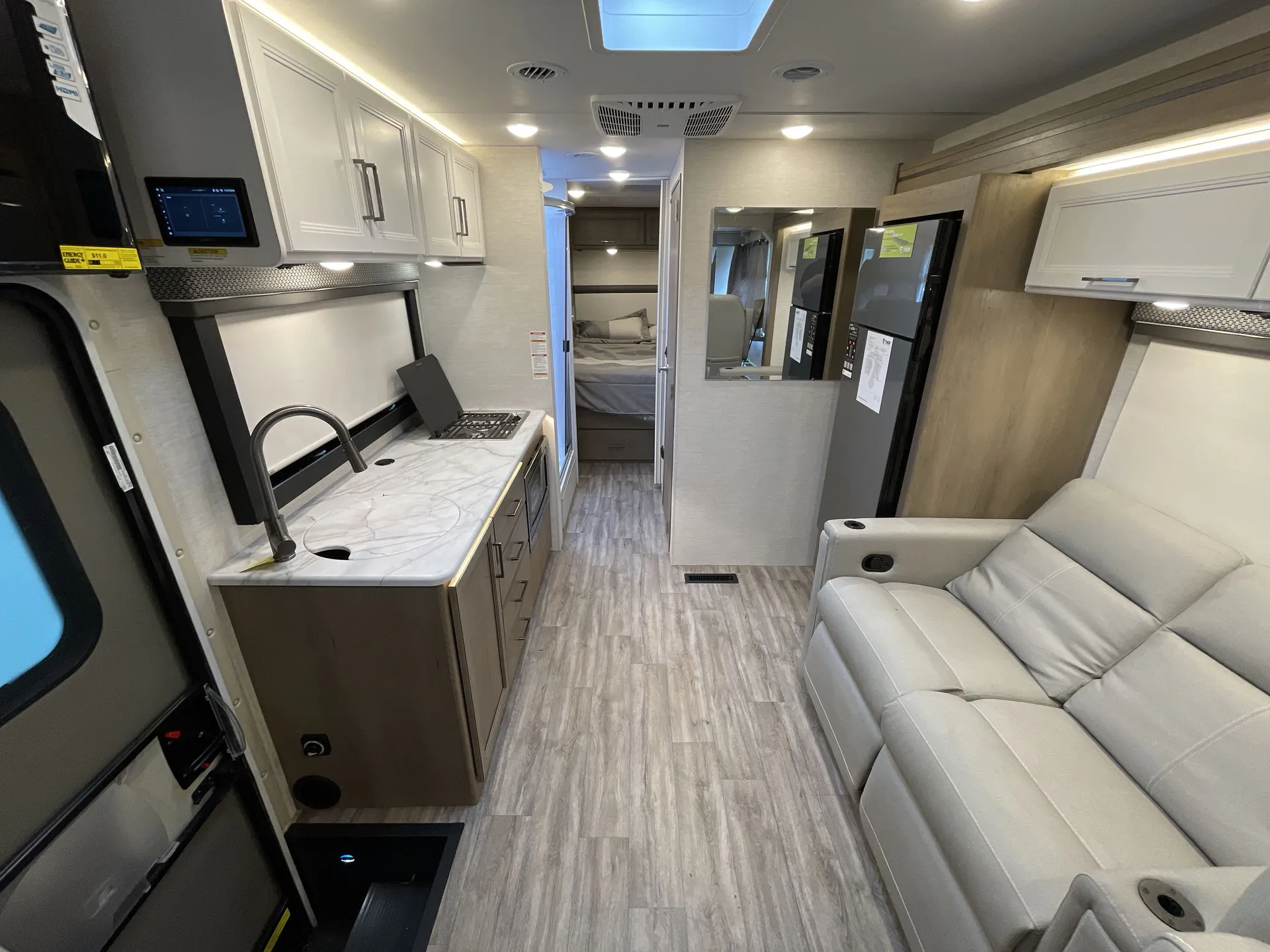 2026 Thor Motor Coach Freedom Traveler A26 — living area main