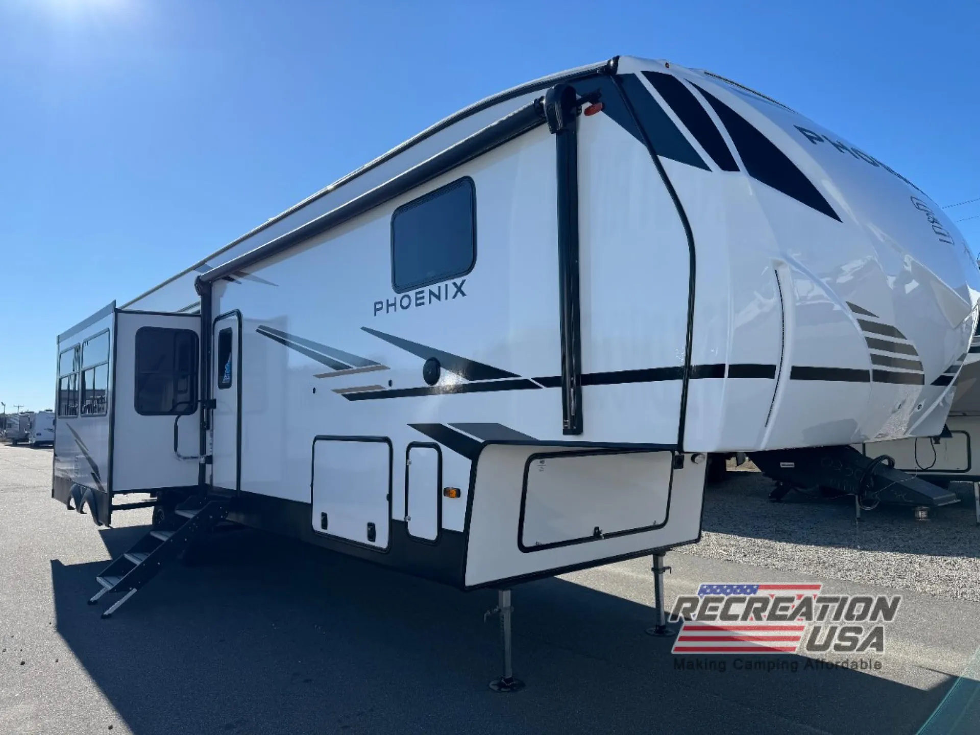 2025 Shasta Phoenix 389DEK - Photo 3