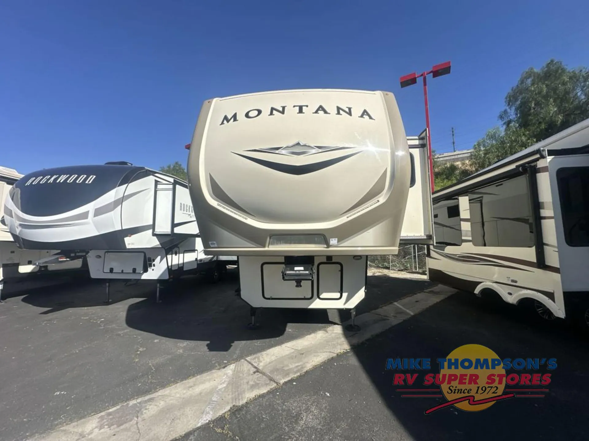 2019 Keystone Montana 3120RL - Photo 4