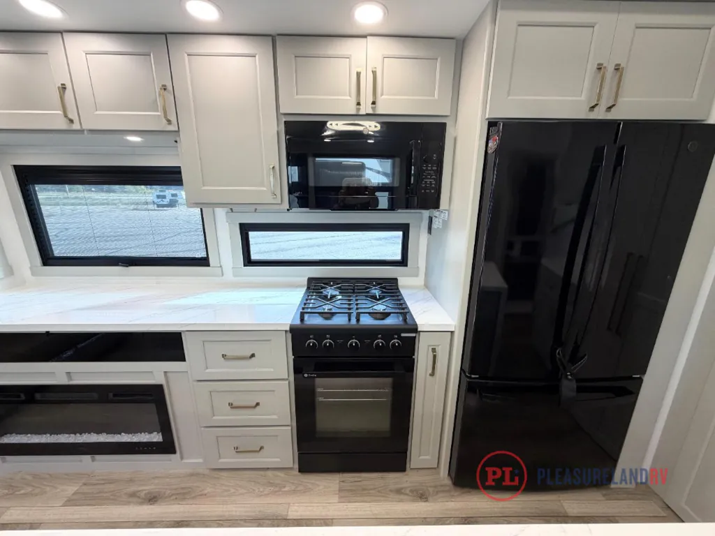 2025 Brinkley Model G 4100, Photos photo 24