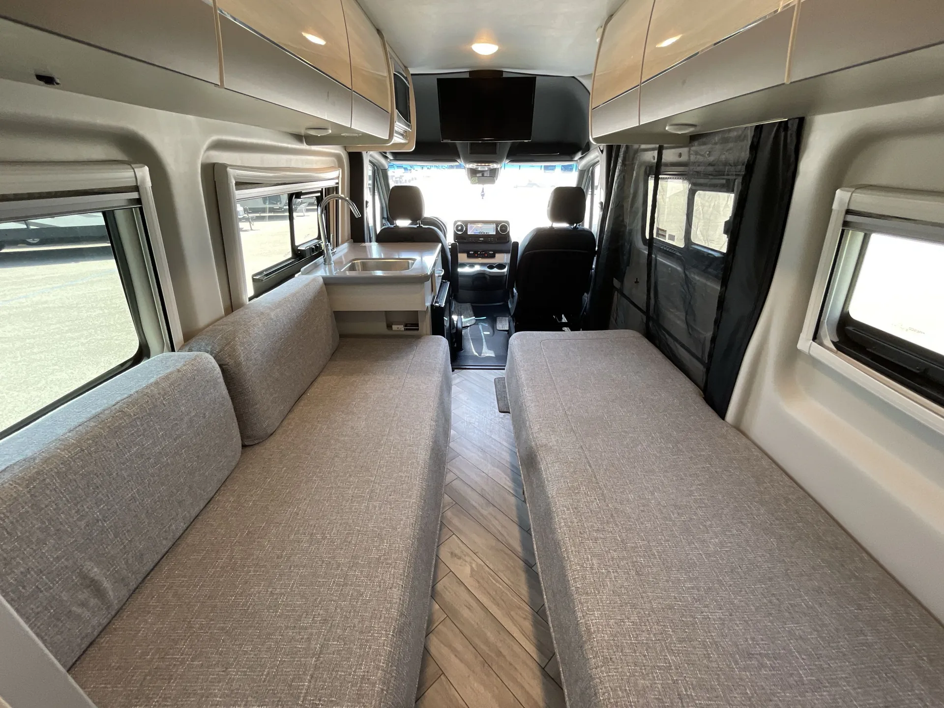 2025 Thor Motor Coach Tranquility 19A — living area main
