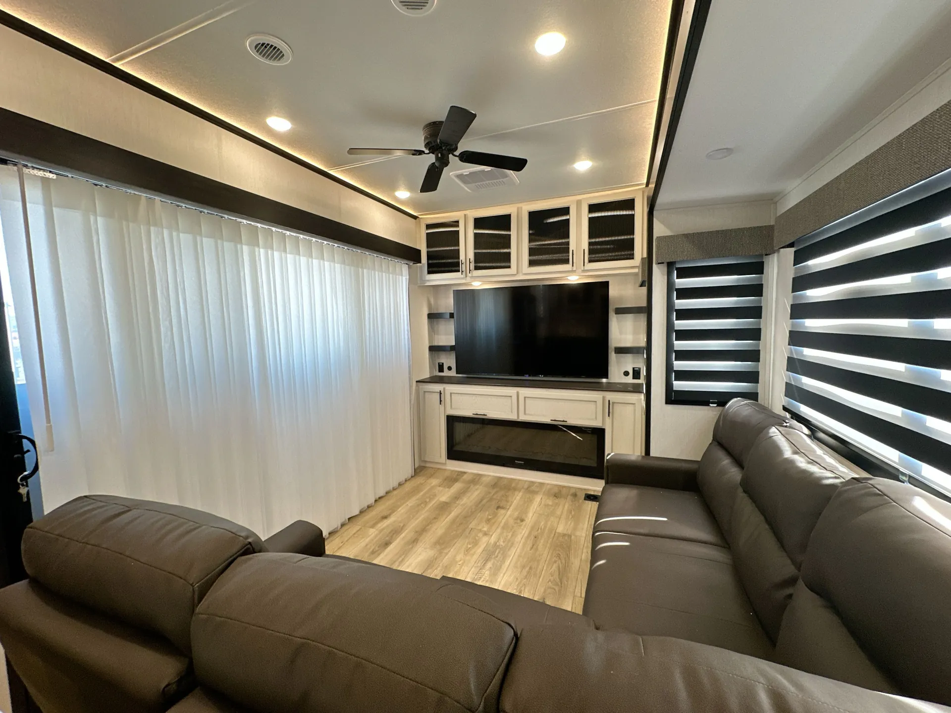 2026 Forest River Sabre 33RLP — living area main