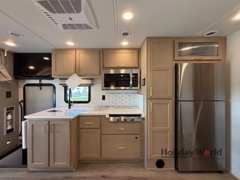 2026 Renegade RV Valencia 36SB - Photo 4
