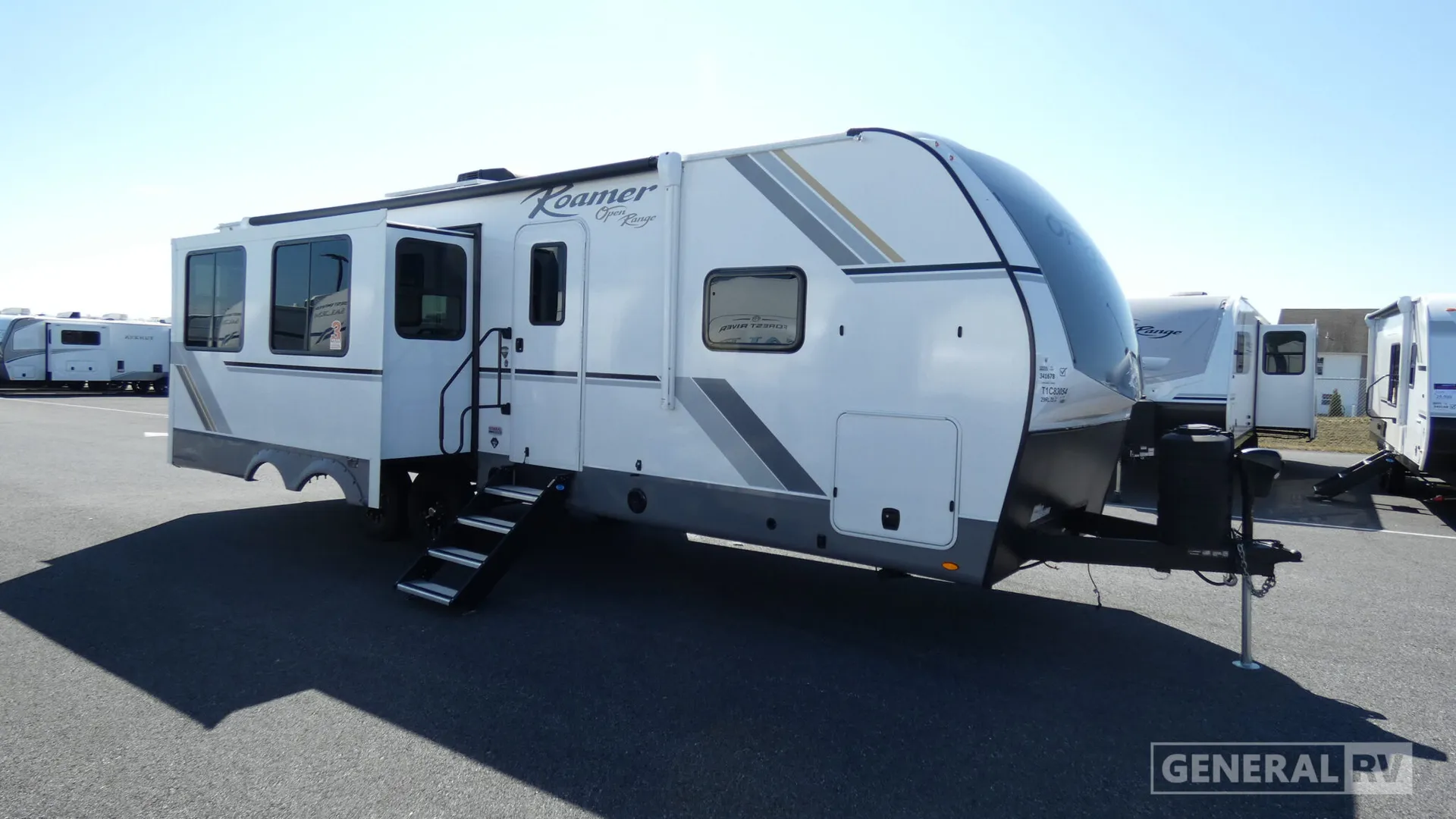 2026 Highland Ridge RV Roamer Light Duty 29RLTS - Photo 2
