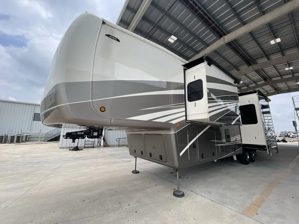 2022 DRV Mobile Suites 41RKDB - Photo 3