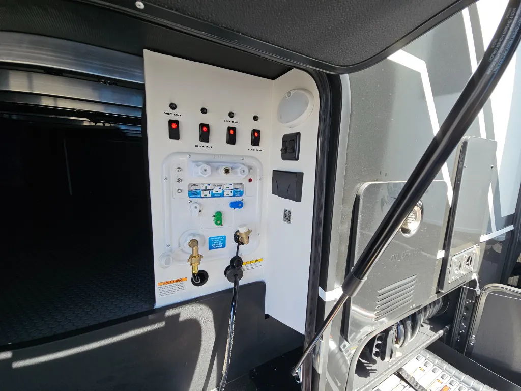 2026 Brinkley Model G 3950, Exterior photo 22