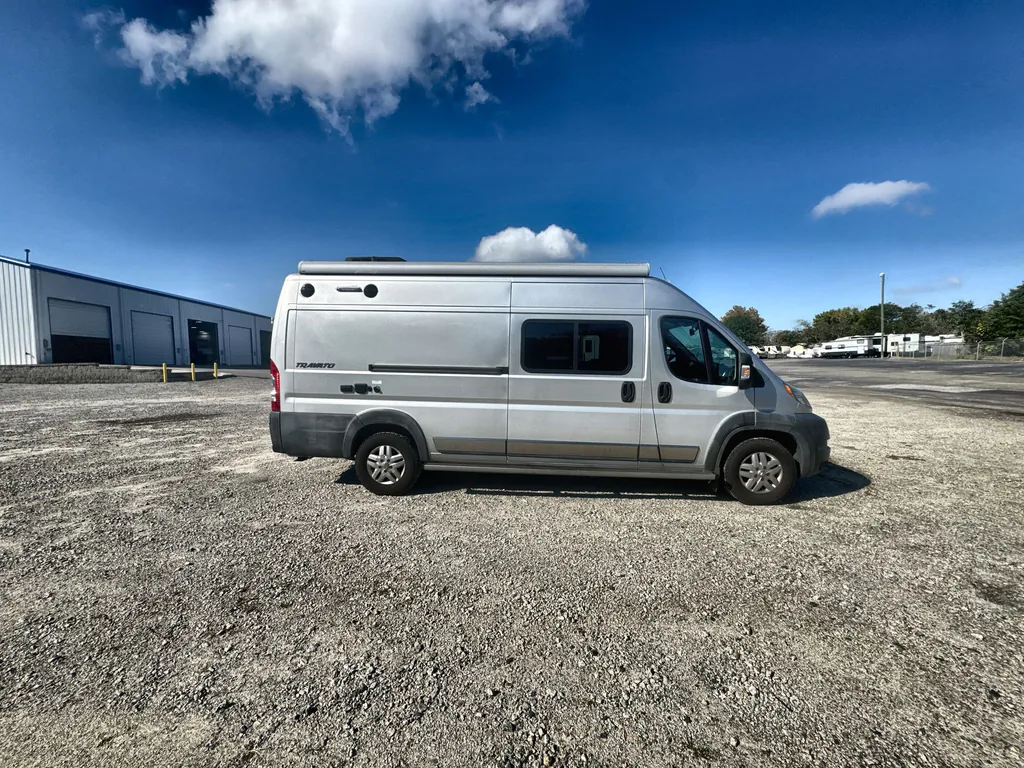 2017 Winnebago Travato 59G, Photos photo 5