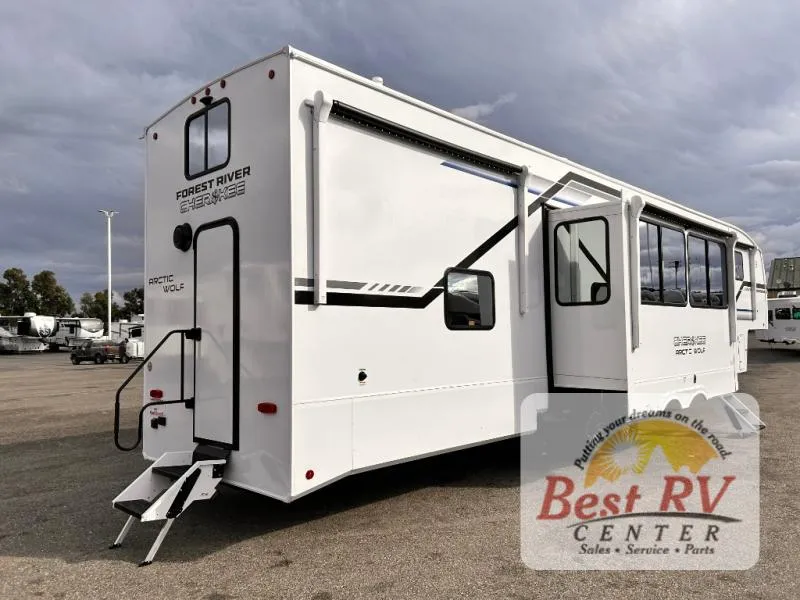 2026 Forest River Cherokee Arctic Wolf 38DST - Photo 4