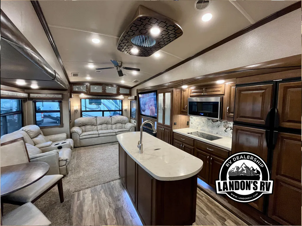 2017 Forest River Cedar Creek Champagne Edition 38EL, Photos photo 2