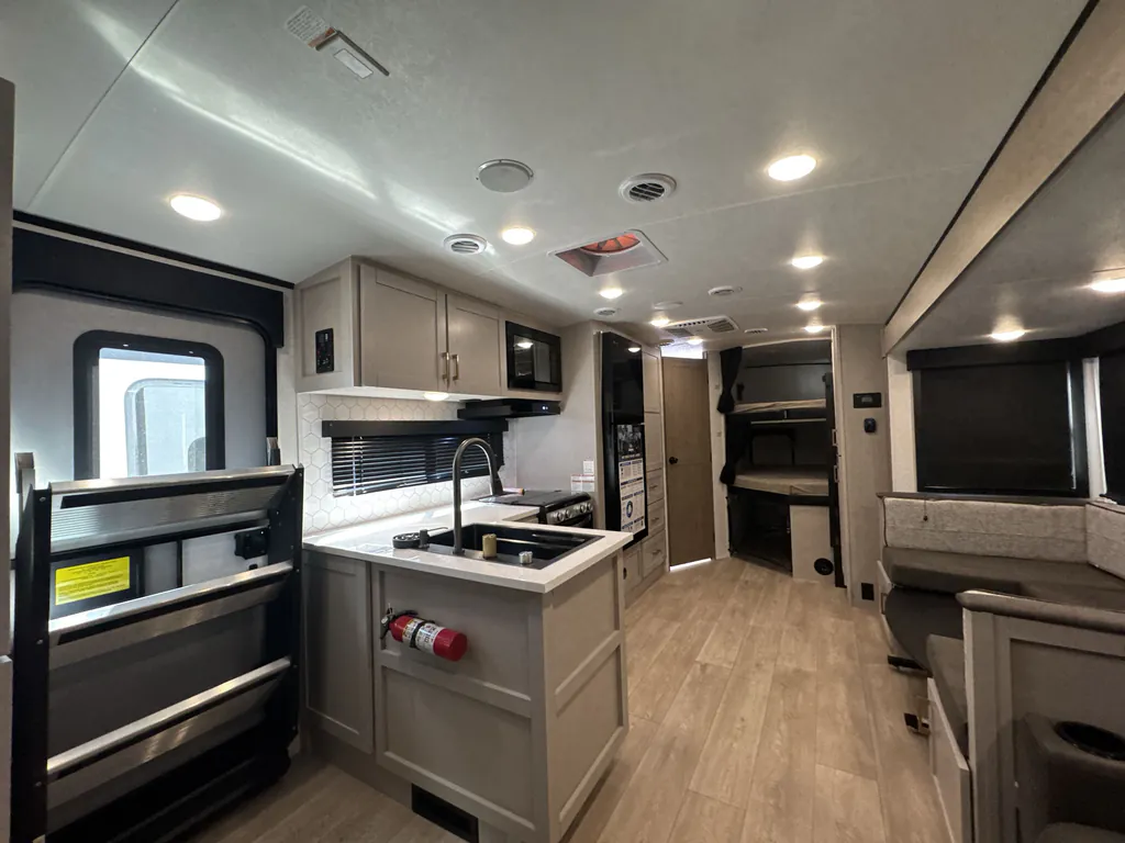 2027 Jayco Jay Feather 29BHB, Photos photo 7