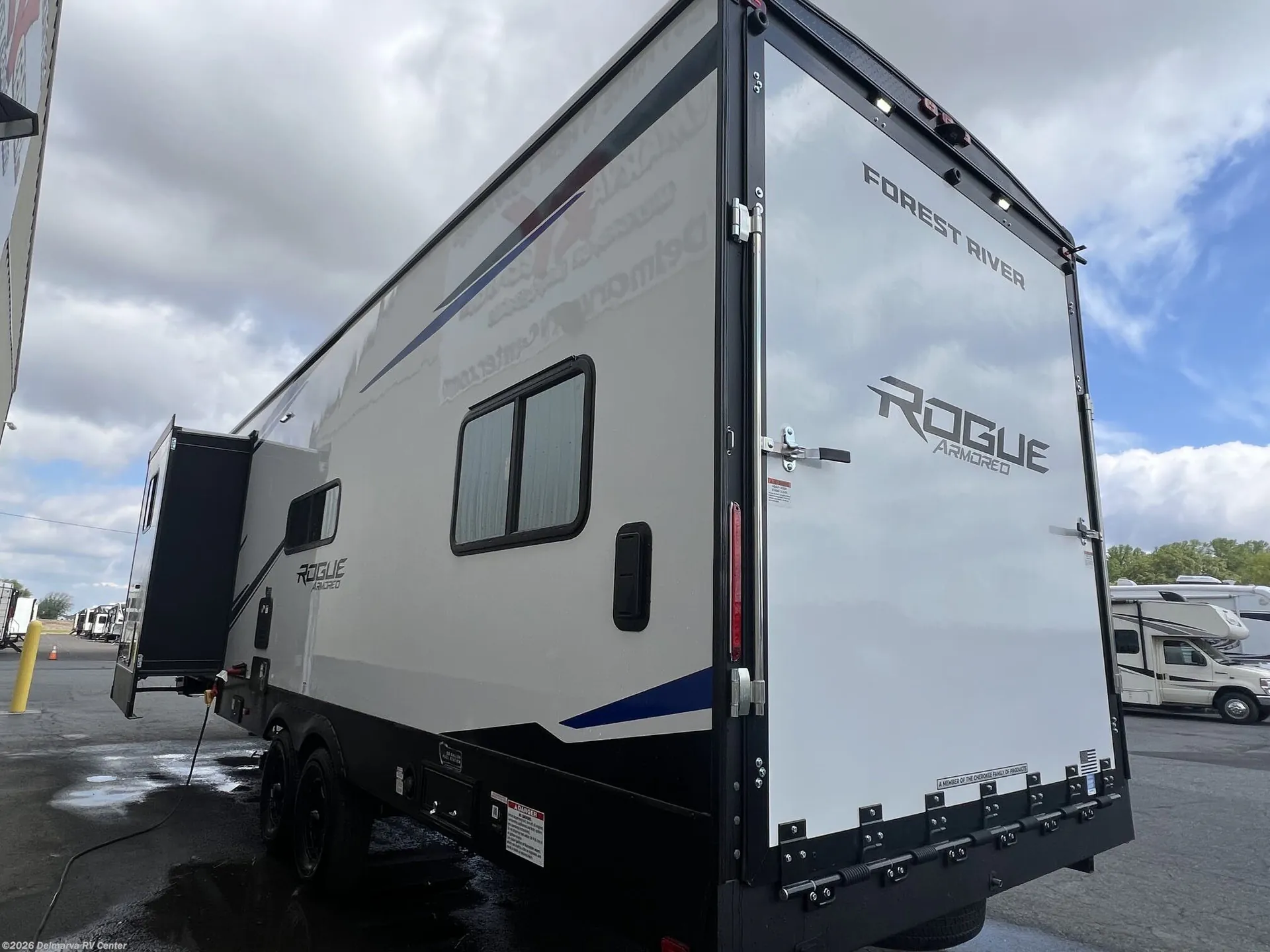 2026 Forest River Vengeance Rogue Armored 25L141 - Photo 4