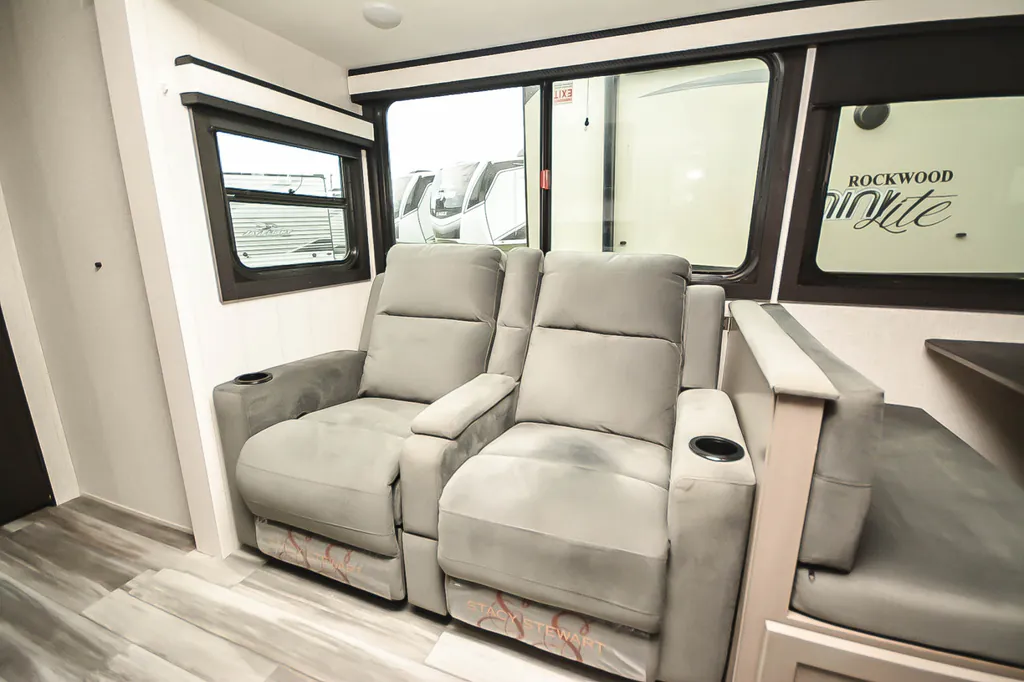 2025 Jayco Jay Feather 26FK, Photos photo 14