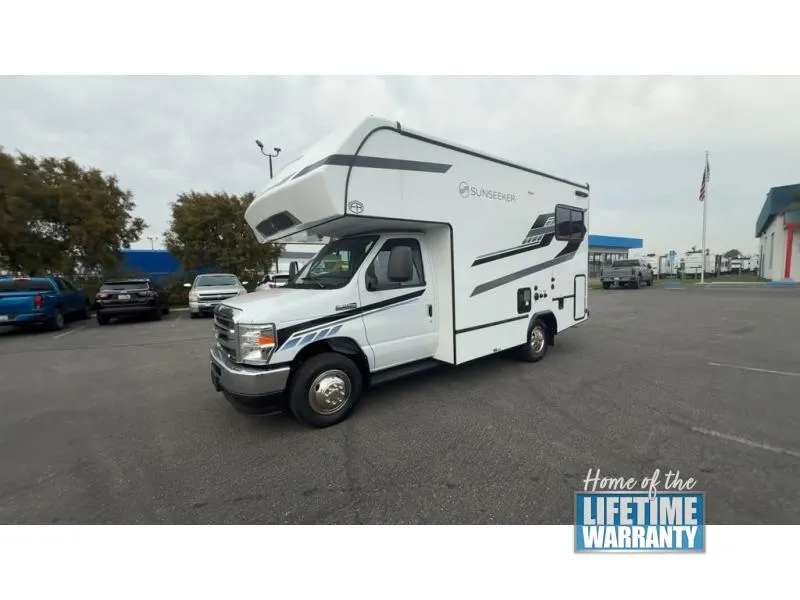 2026 Forest River Sunseeker 1950LEF - Photo 3