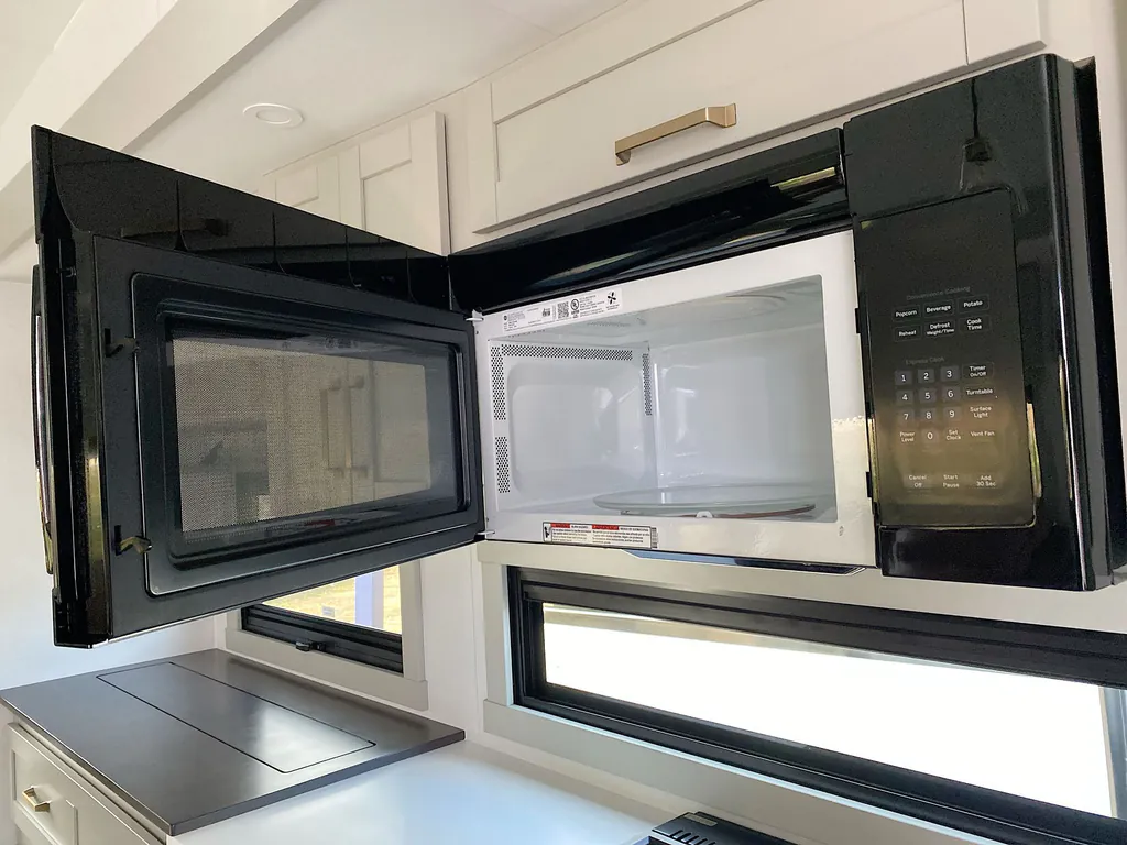 2026 Brinkley Model Z 3600, Photos photo 19
