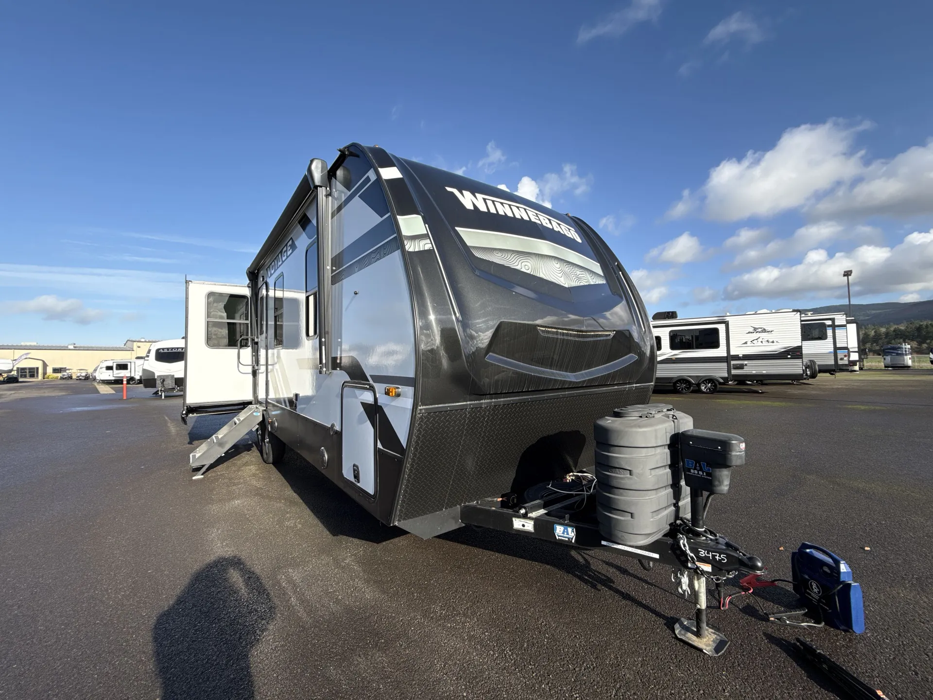 2024 Winnebago Voyage 2730RL - Photo 2