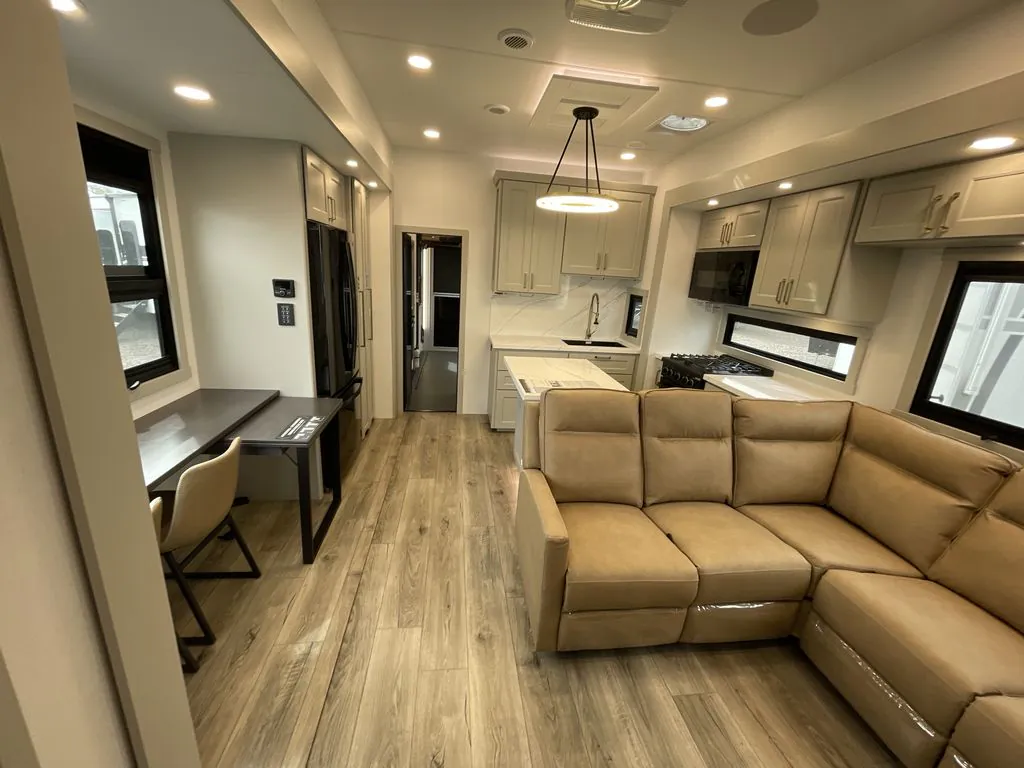 2026 Brinkley Model G 3970, Photos photo 11