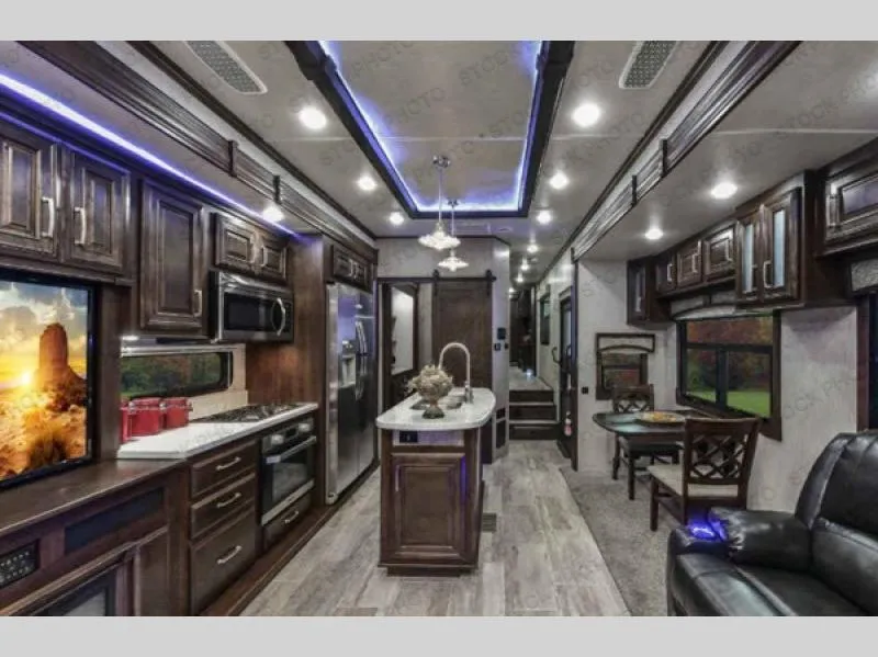 2019 Heartland Bighorn 3925MLP - Photo 3