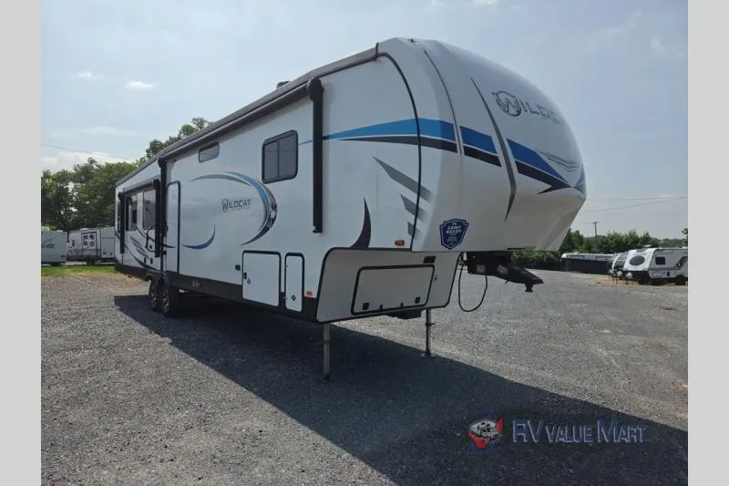 2022 Forest River Wildcat 369MBL - Photo 3