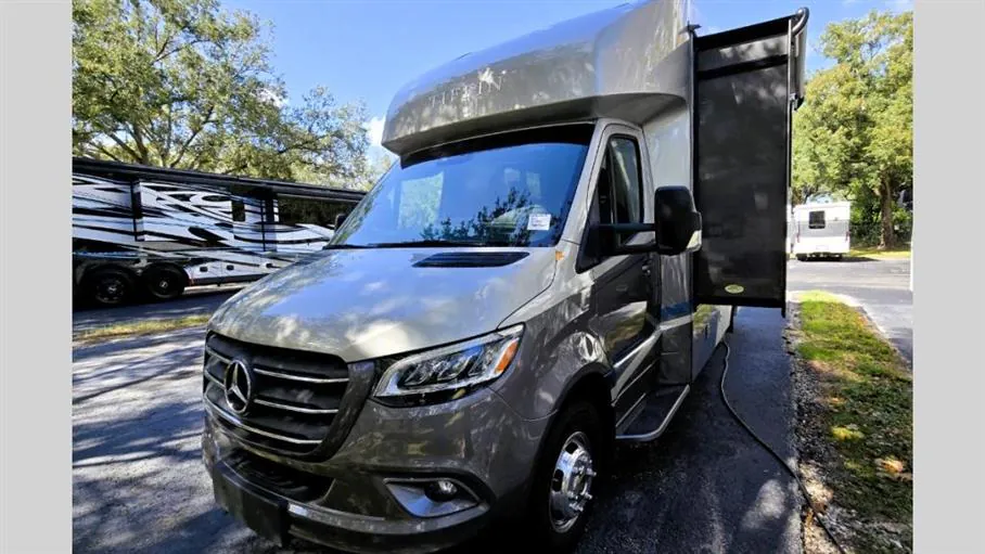 2025 Tiffin Wayfarer 25 XLW, Photos photo 3